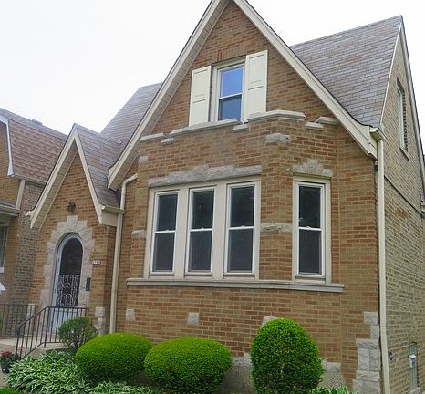 2nd image of 5755 W Cornelia Ave