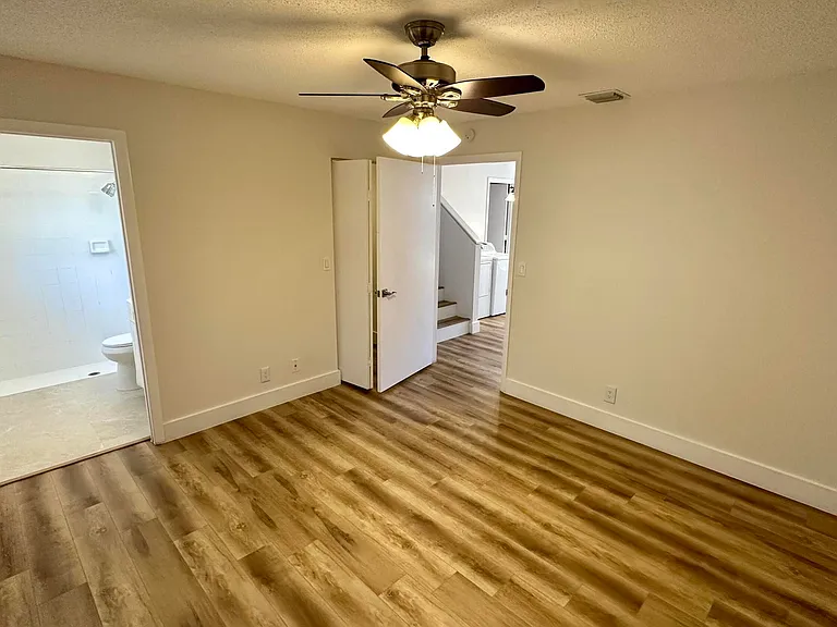 1631 Cypress Way E — Photo 7