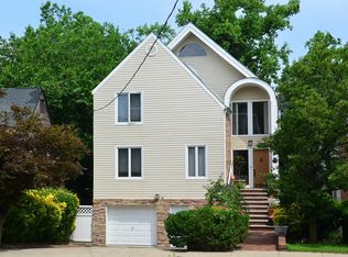 21763 Corbett Rd, Bayside, NY 11361