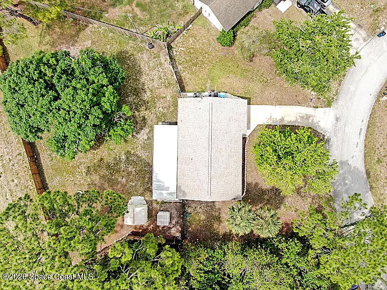 400 Calabria Ave SE — Photo 39