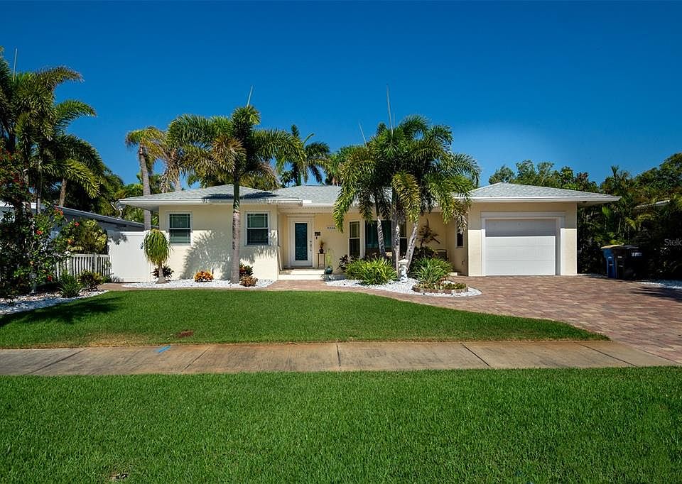 1st image of 1034 MANDALAY AVENUE