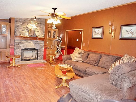 3rd image of 103 Kye St