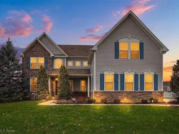 8060 Megan Meadow Dr, Hudson, OH 44236