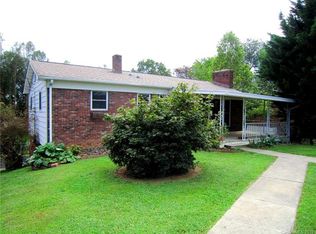 39 Edgewood Rd, Candler, NC 28715