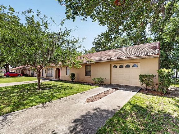 4th image of 1820 SW 35th Ave