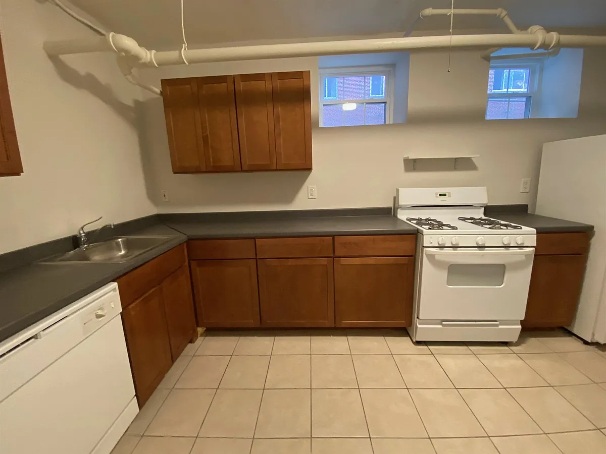 Building Photo - 285 Harvard St #7