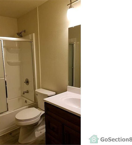 1st image of 703 Menker Ave APT 4