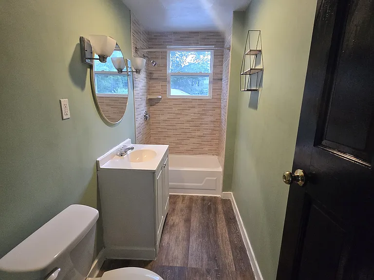 36-38 Fairfield St #2 — Photo 19