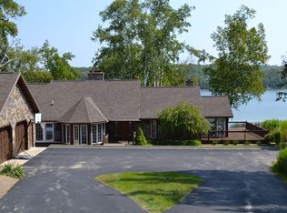 9917 Birch Terrace Rd, Charlevoix, MI 49720
