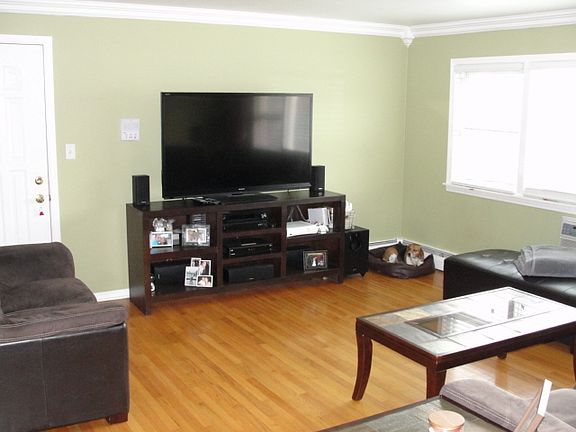 4th image of 10113 Hartford Ct APT 3A