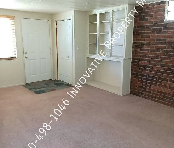 5181 1/2 N Elms Rd #1 — Photo 2