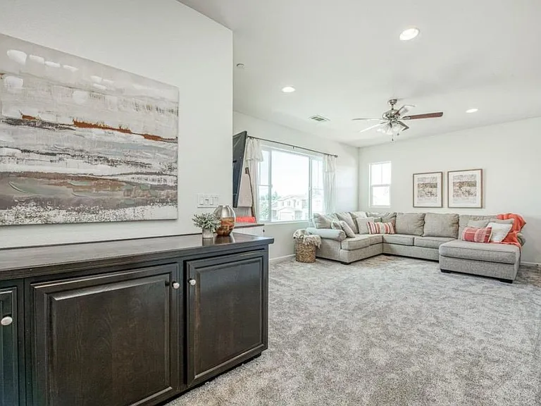 3816 N Carriage Ave — Photo 14