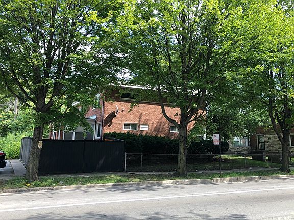 3rd image of 7815 S Jeffery Blvd #15
