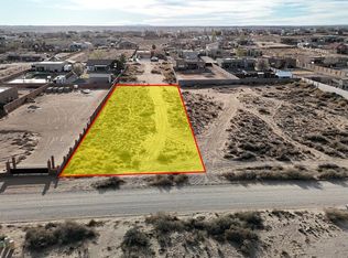609 6th St NE, Rio Rancho, NM 87124