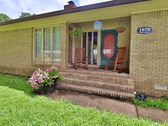 3rd image of 1870 Kimbrough Dr