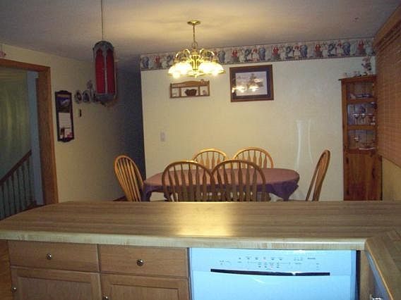 3rd image of 7311 Dewberry Ln
