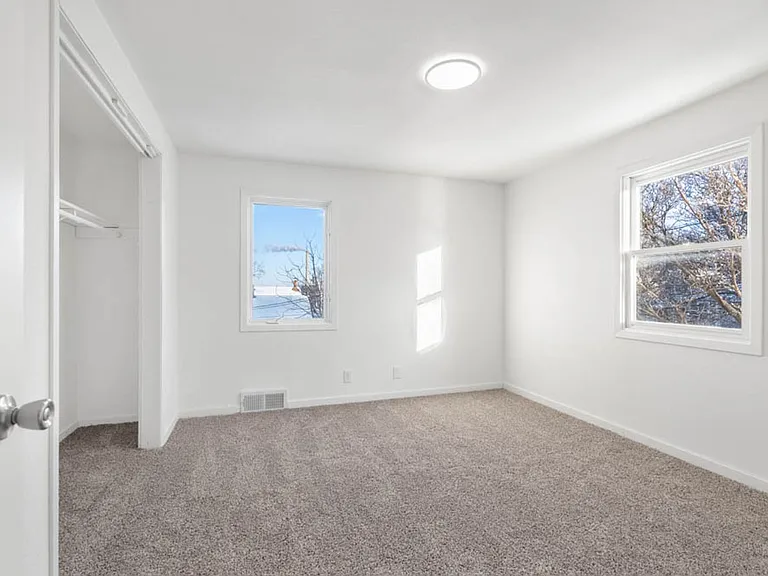 1122 Franklin St — Photo 16