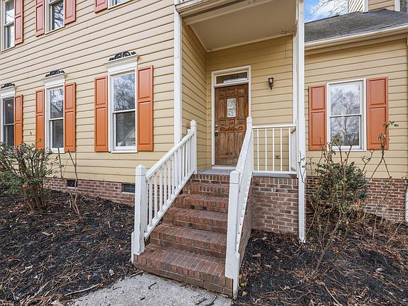 5th image of 3200 Daingerfield Dr