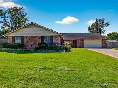 2527 Dorchester Dr, Bartlesville, OK, 74006