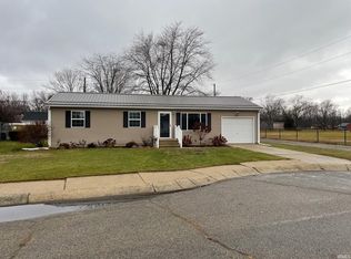 1402 Spear St, Rochester, IN 46975