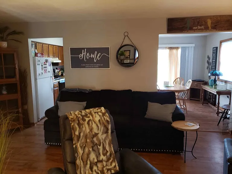1126-1128 Sausalito Dr — Photo 4