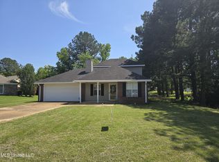 2108 Glennhaven Ct, Byram, MS 39272