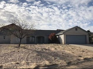 2 Parador Ct, Los Lunas, NM 87031