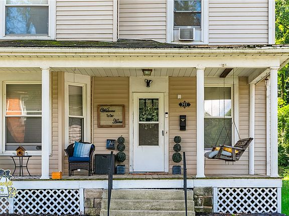 2nd image of 741 Crescent Dr