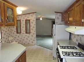 Kitchen & Dining