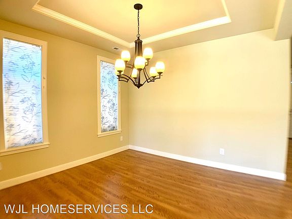 5th image of 20835 SE 18th Pl