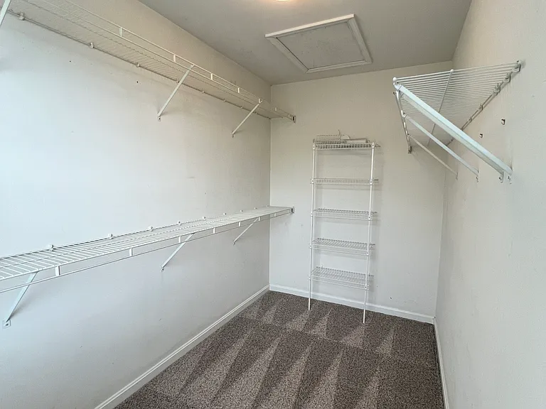 22464 Maison Carree Sq — Photo 12