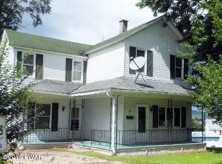 9 Havana St, Carbondale, PA 18407