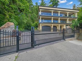 1349 Anderson St, White Rock, BC V4B3P4