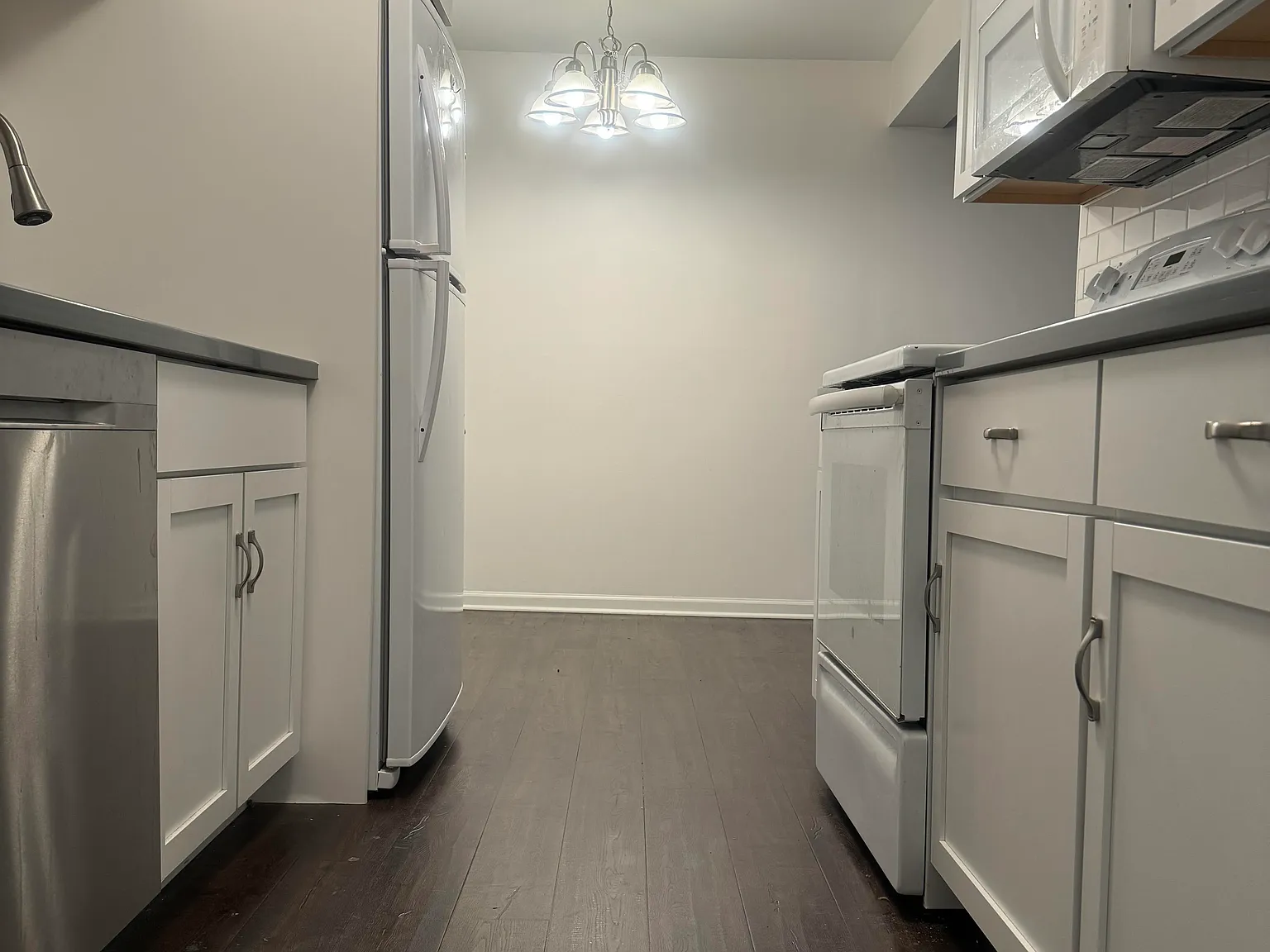675 Grove Dr — Photo 2