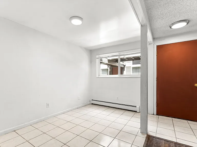 Mohawk Green Apartments — Photo 38