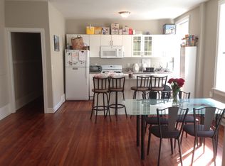 1525 Spruce St #4R, Philadelphia, PA 19102