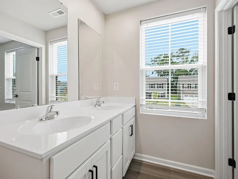 1432 Burgundy Bluff Ln — Photo 22