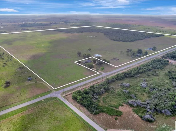 1909 Fm 1686, Victoria, TX 77905