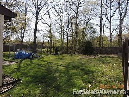 Backyard
						:
						Large fenced in back-yard