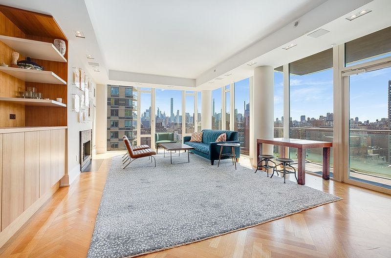 1st image of 305 E 85th St APT 20