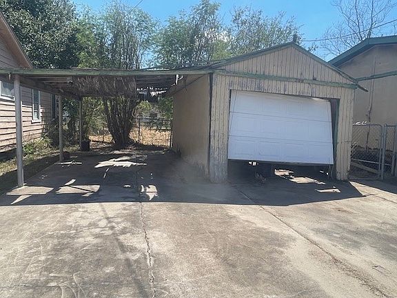 3rd image of 209 S Terrell St
