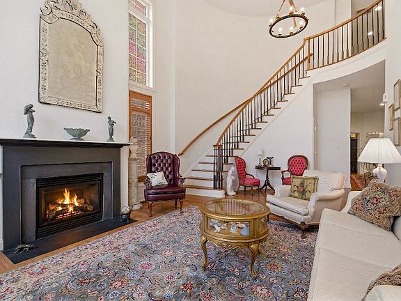 3rd image of 10737 McGregor Dr