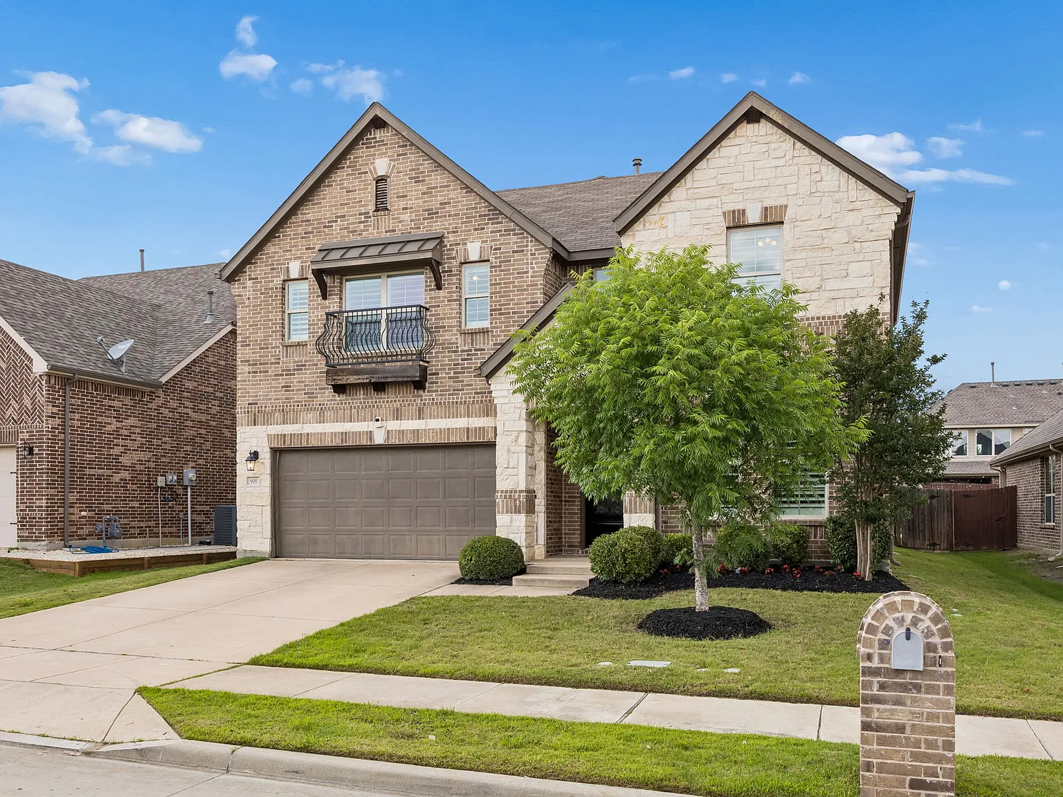 4 bed, 3.5 bath, 3434 sqft, $3,795 — Photo 2