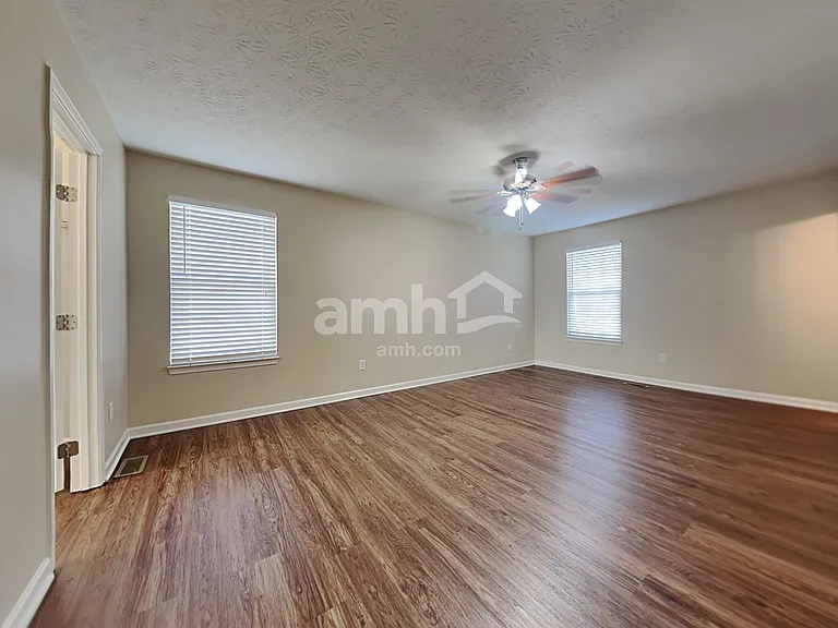 4228 Pekin Ct — Photo 8