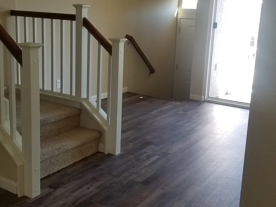 240 Gramercy Ln
