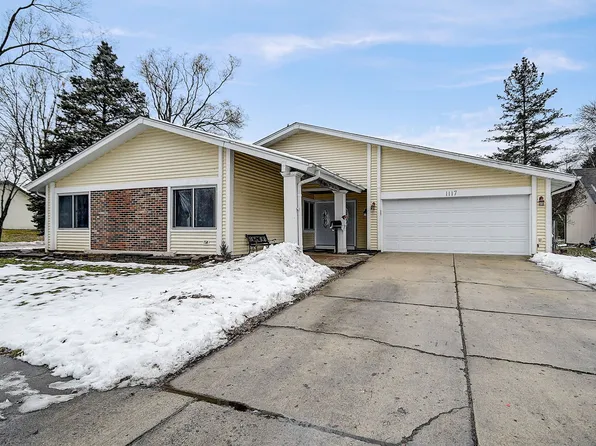 1117 Arlington Ct, Hanover Park, IL 60133
