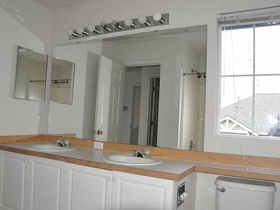 3rd image of 2140 Newport Way NW