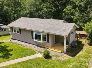 17 Azalea Rd, Arden, NC 28704