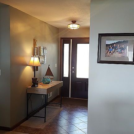 3rd image of 2463 Memorial Dr