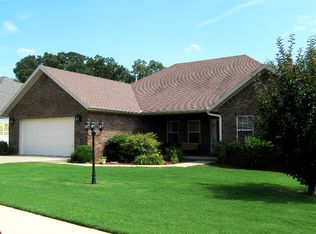 1671 Cavalry Ln, Prairie Grove, AR 72753